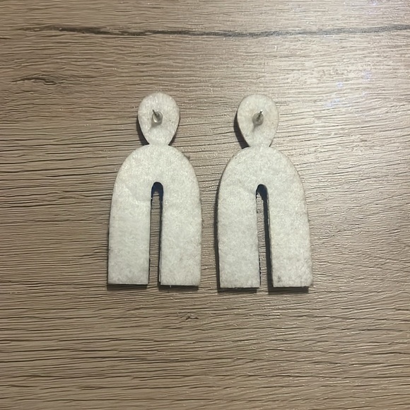 Beaded Rainbow Earrings - Picture 3 of 4